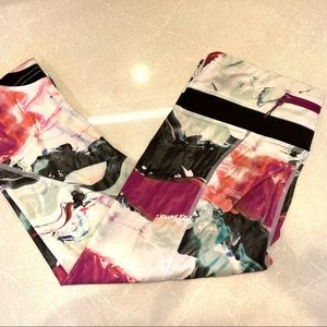 Lululemon crop leggings, size 6